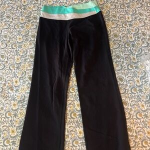 Lululemon Athletica Black Pants with Mint and Gray Waistband